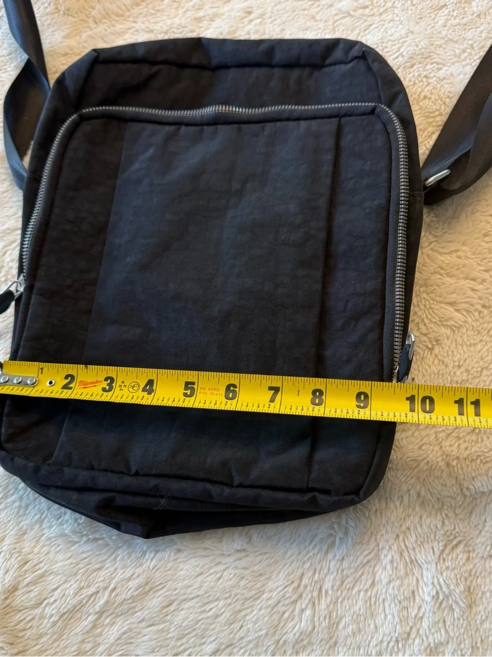 Brookstone Sling Shoulder Messenger Bag Black Unisex Cross Body Travel Commuter